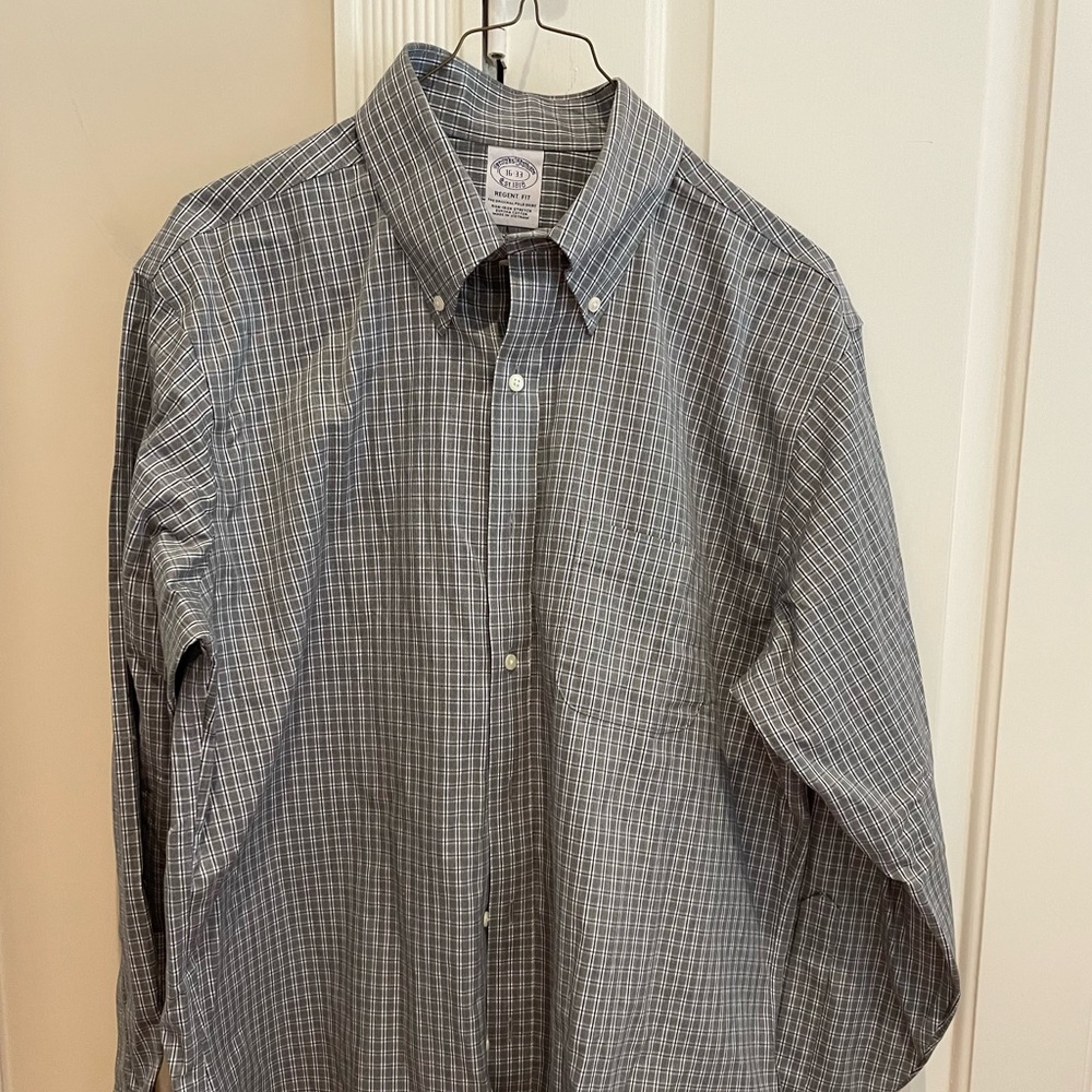Brooks Brothers No Iron Stretch Supima Cotton Long Sleeve Button Down Shirt